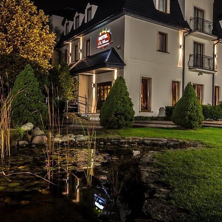 Hotel "Na Uboczu" Varşova Dış mekan fotoğraf