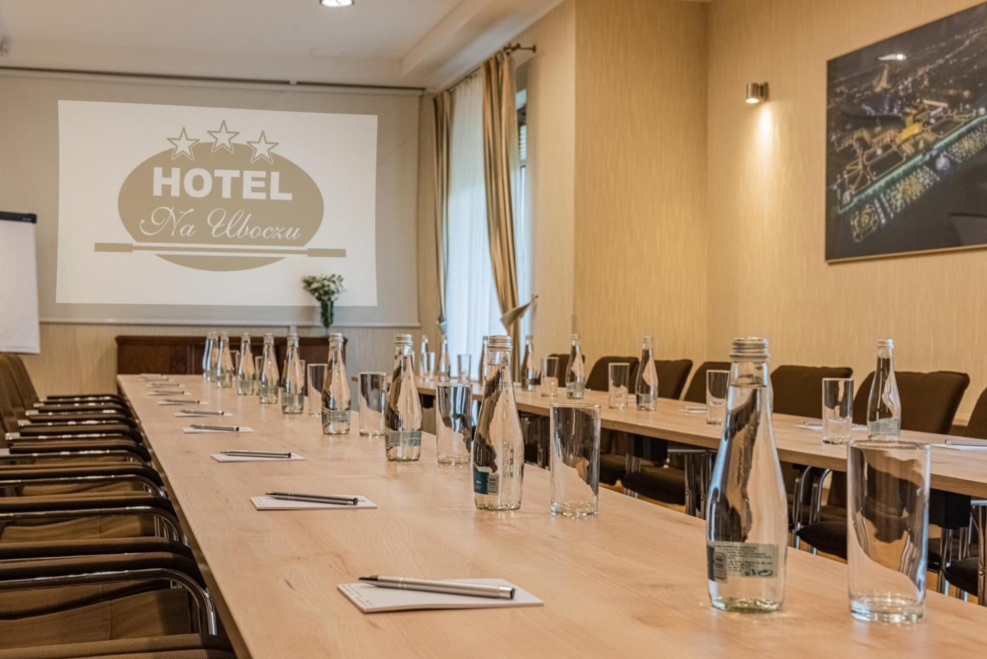Hotel "Na Uboczu" Varşova Dış mekan fotoğraf