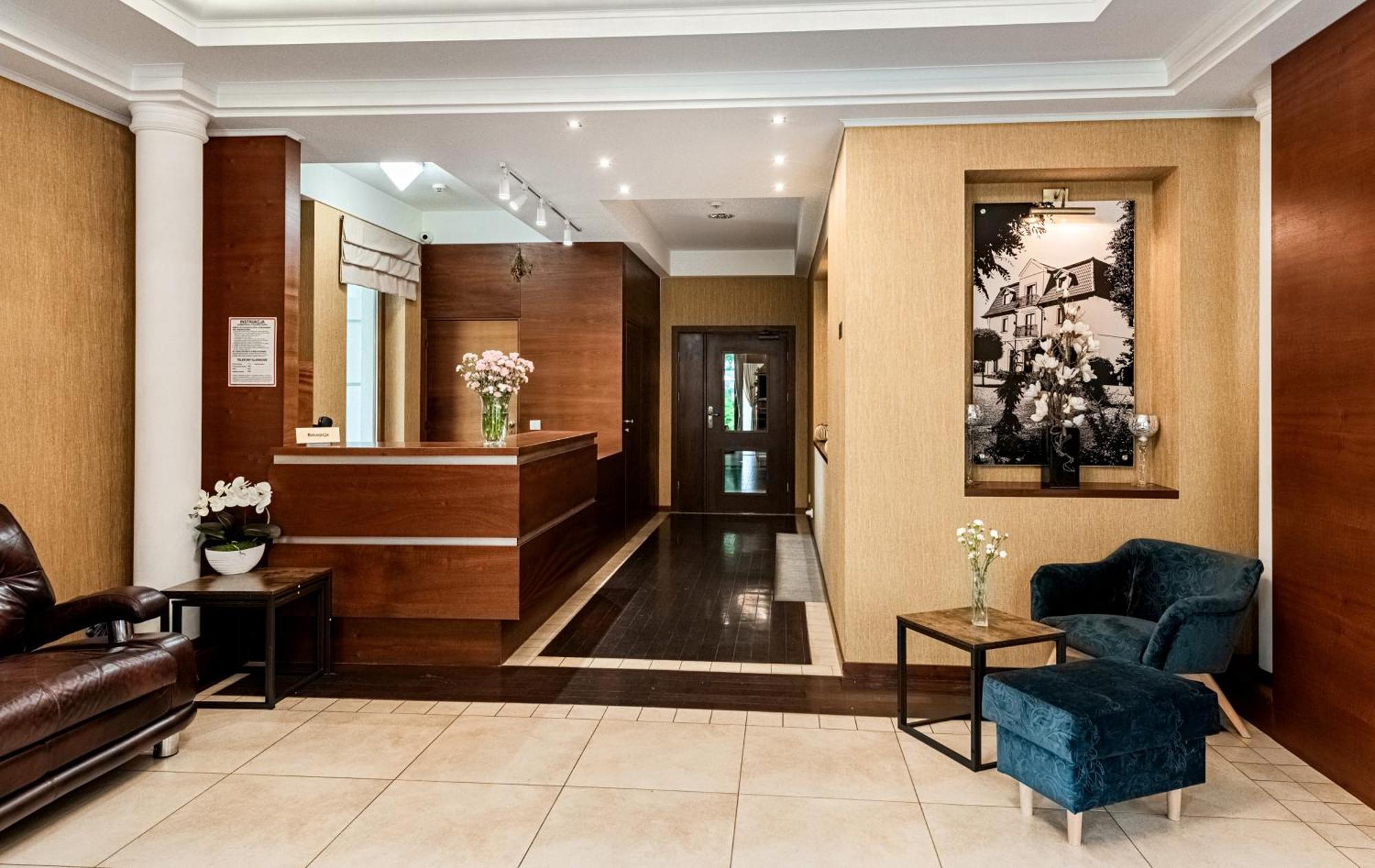 Hotel "Na Uboczu" Varşova Dış mekan fotoğraf